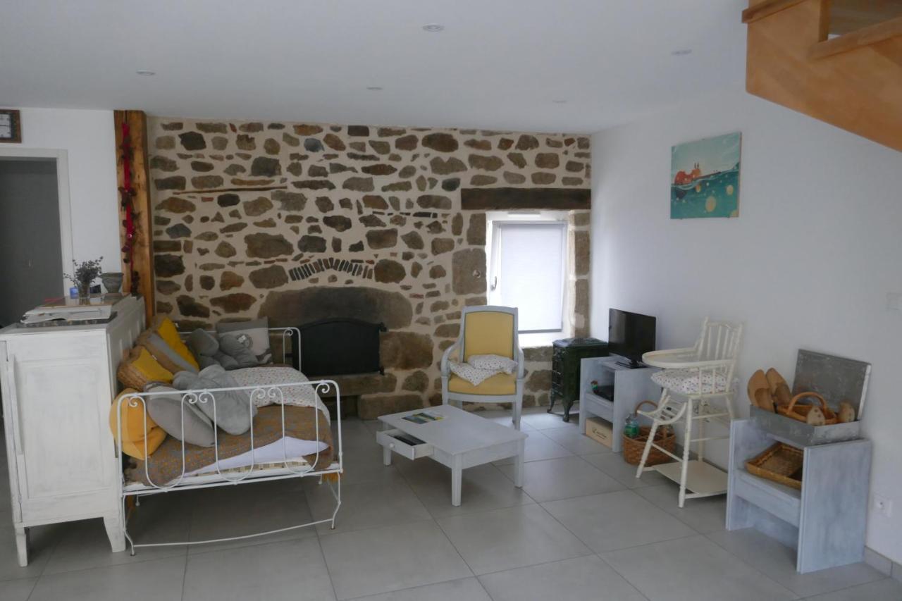 La Bergerie Des Moureres Villa Trezioux Luaran gambar